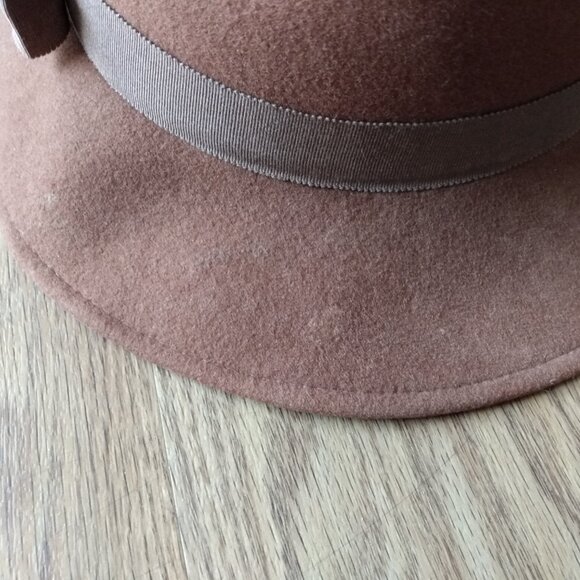 Vintage Brown Wool Felt Hat with Grosgrain Ribbon 21.5" Kates Boutique Canada - Picture 5 of 9